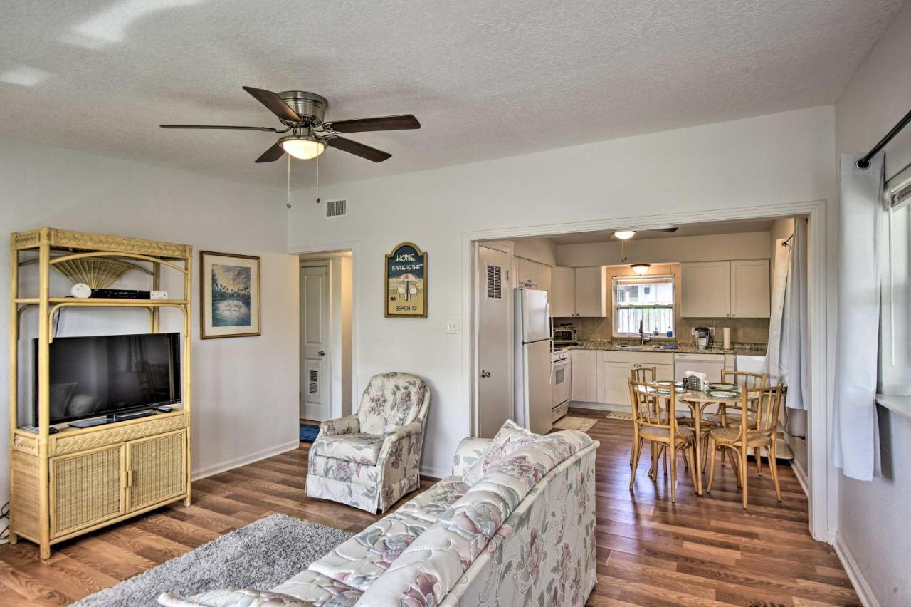 Sunny Cocoa Beach Home Walk To Sea And Attractions! Exterior photo