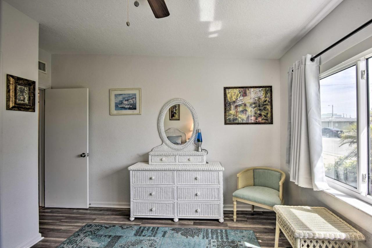Sunny Cocoa Beach Home Walk To Sea And Attractions! Exterior photo
